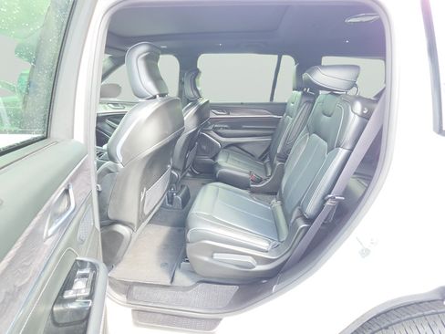 Used 2024 Jeep Grand Cherokee L Overland w/ Advanced Protech Group III AWD/4WD image 16