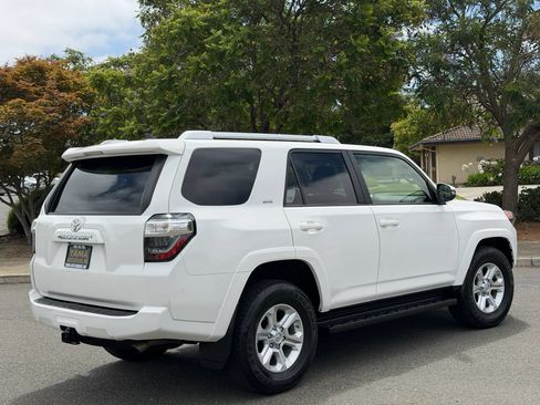 Used 2015 Toyota 4Runner SR5 Premium RWD image 5
