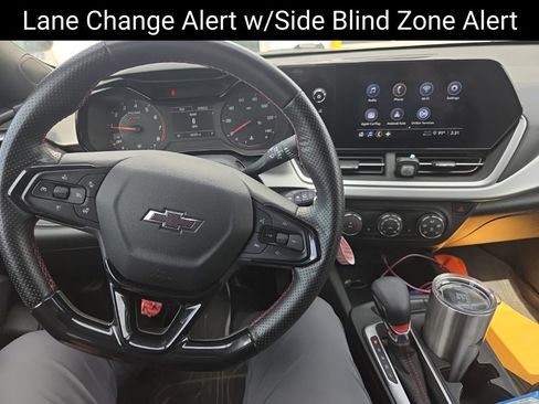 Used 2024 Chevrolet Trax RS w/ Driver Confidence Package FWD image 16