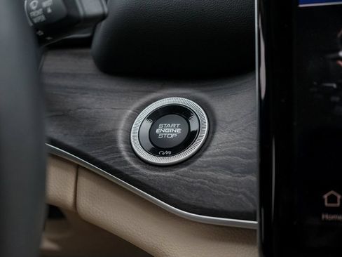 Used 2022 Jeep Grand Cherokee Limited AWD/4WD image 21