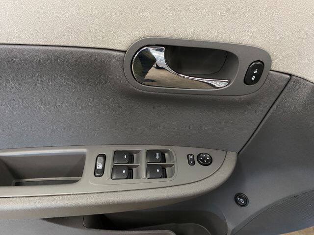 Used 2012 Chevrolet Malibu LS w/ LS Uplevel Package FWD image 11