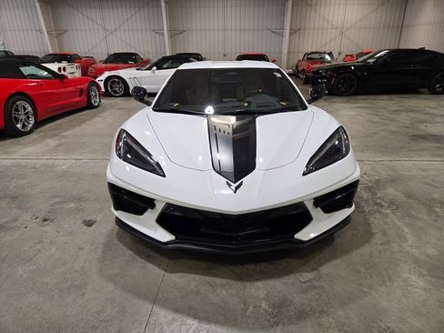 Used 2024 Chevrolet Corvette Stingray Preferred Cpe w/ Z51 Performance Package image 8