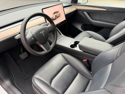 Used 2023 Tesla Model Y Long Range AWD/4WD image 15