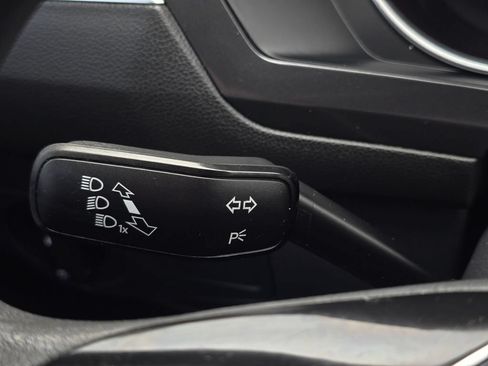 Used 2018 Volkswagen Tiguan S FWD image 27