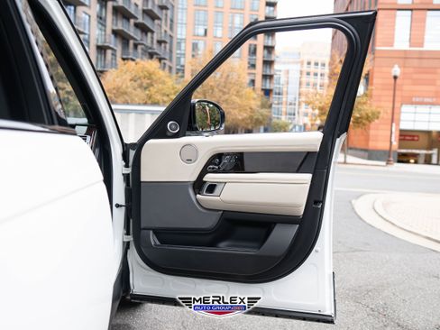 Used 2018 Land Rover Range Rover Supercharged image 44