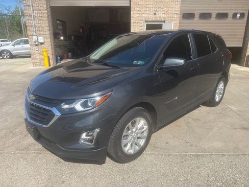 Used 2021 Chevrolet Equinox LT FWD image 2