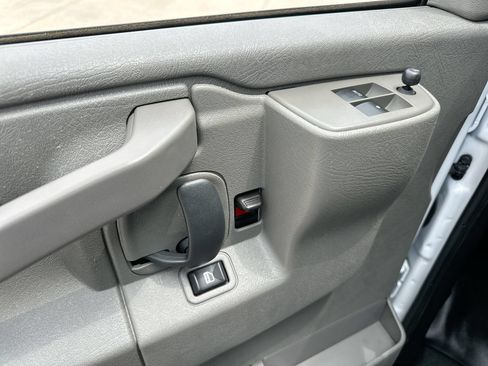 Used 2024 Chevrolet Express 2500 w/ Driver Convenience Package RWD image 12