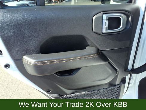 Used 2023 Jeep Wrangler Altitude image 12