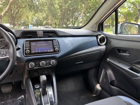 Used 2025 Nissan Versa SV FWD image 34
