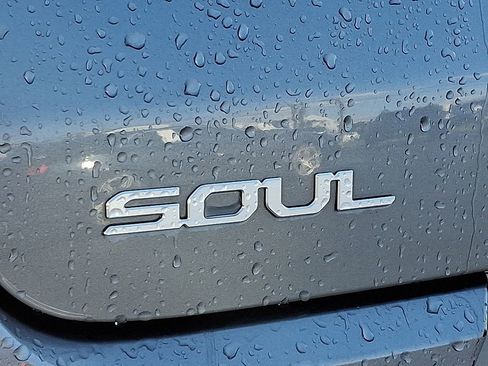 Used 2023 Kia Soul LX w/ Option Group 015 image 19