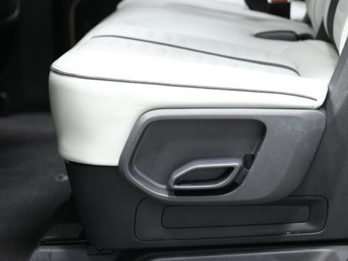 Used 2024 Rivian R1S Adventure AWD/4WD image 51