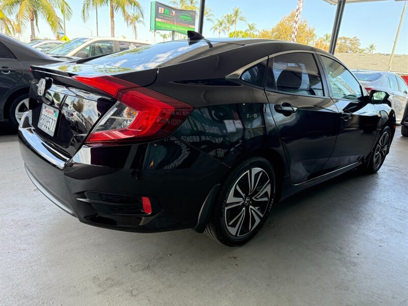 Used 2017 Honda Civic EX-L image 9