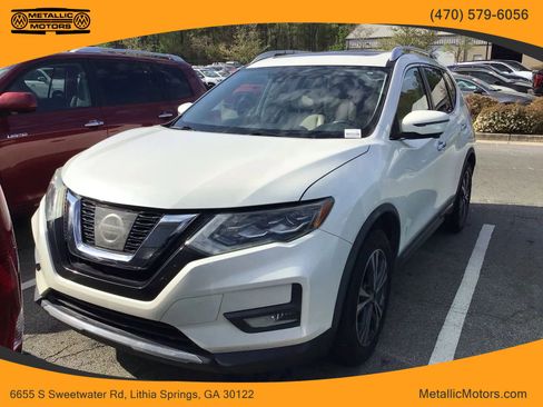 Used 2017 Nissan Rogue SL w/ SL Premium Package image 1