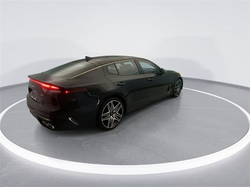 Used 2023 Kia Stinger GT2 image 4
