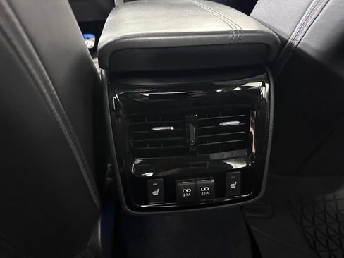 Used 2019 Toyota Avalon Touring FWD image 17