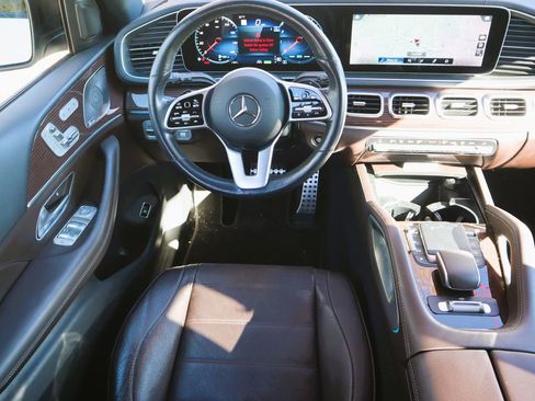 Certified 2022 Mercedes-Benz GLS 450 4MATIC image 11
