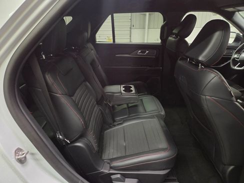 Used 2026 Ford Explorer ST-Line w/ ST-Line Street Pack AWD/4WD image 33