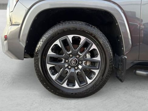 Used 2025 Toyota Tundra Limited image 23