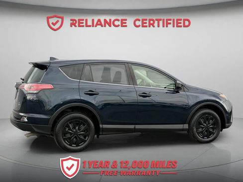 Used 2017 Toyota RAV4 LE AWD/4WD image 9