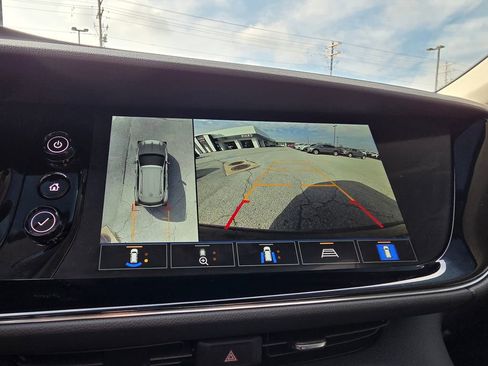 Used 2022 Buick Envision Avenir w/ Technology Package II image 18