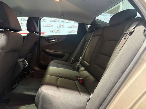 Used 2025 Chevrolet Malibu LT image 36