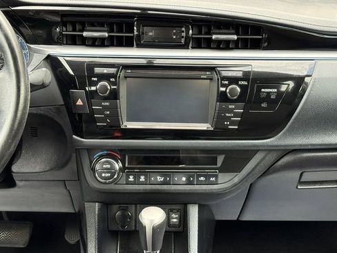 Used 2015 Toyota Corolla S FWD image 26