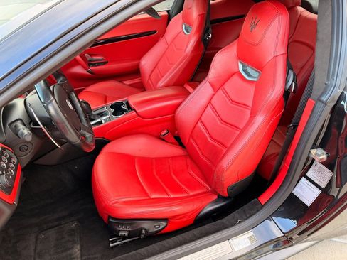 Used 2015 Maserati GranTurismo MC image 11