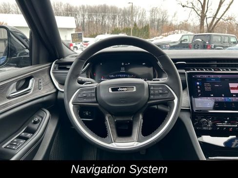 Used 2024 Jeep Grand Cherokee L Limited image 16