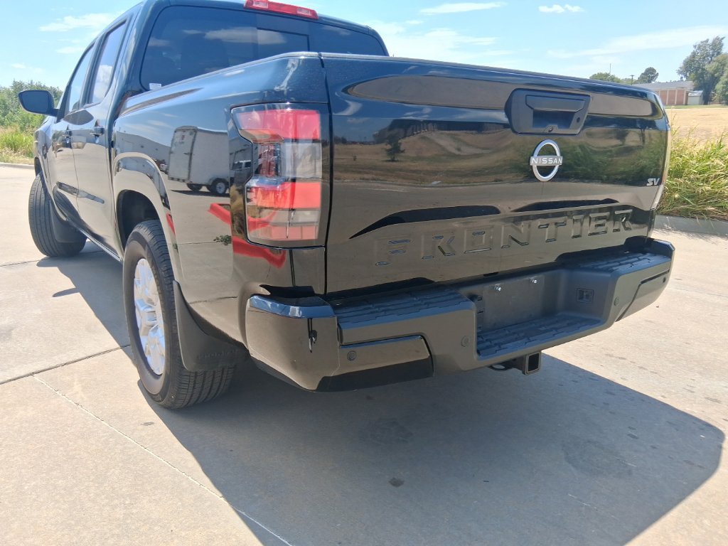Used 2024 Nissan Frontier SV w/ SV Convenience Package RWD image 3