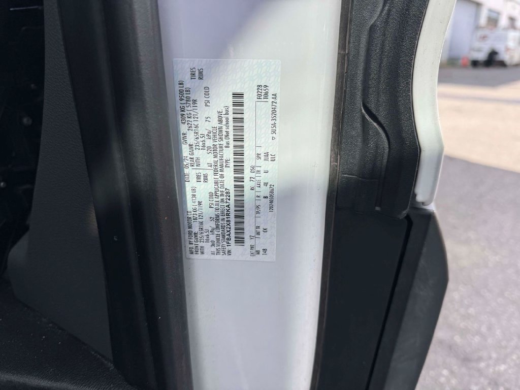Used 2024 Ford Transit 350 XLT RWD image 32