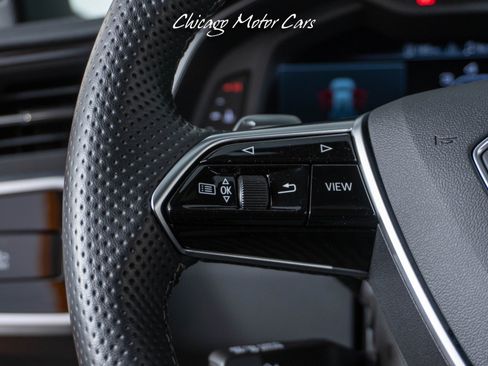 Used 2022 Audi RS 6 image 40