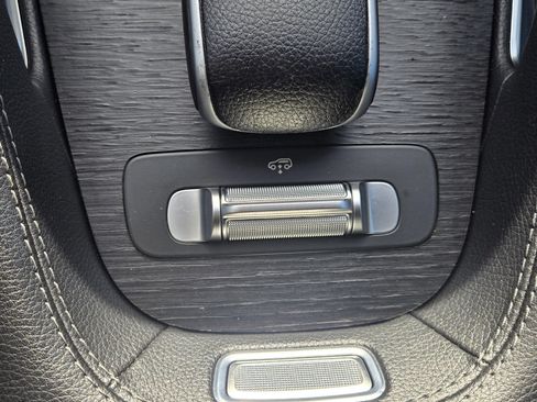 Used 2022 Mercedes-Benz GLS 450 4MATIC image 22