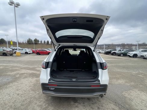 Used 2024 Honda HR-V Sport image 17