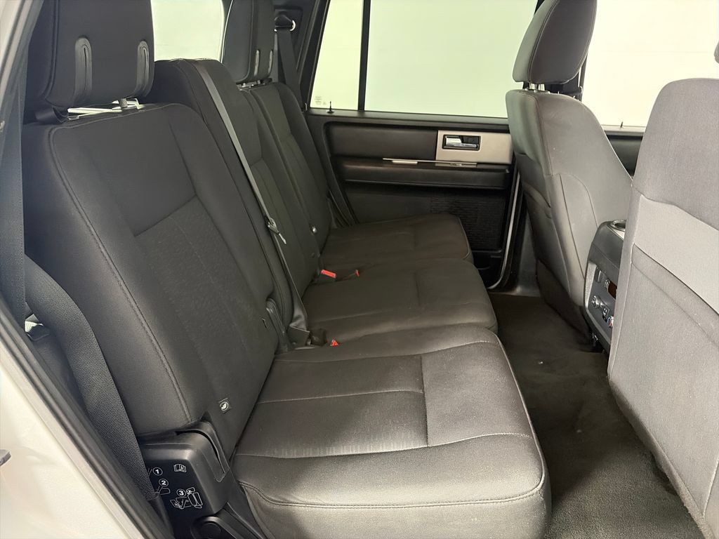 Used 2017 Ford Expedition XLT AWD/4WD image 29