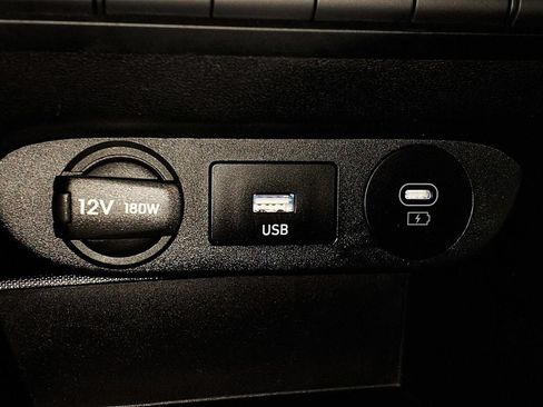Used 2025 Hyundai Elantra Hybrid FWD image 23