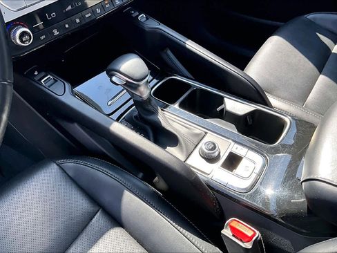 Used 2025 Kia Telluride S FWD image 15