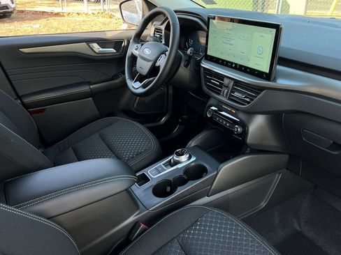 New 2026 Ford Escape Active w/ Active Premium Tech Pack image 9