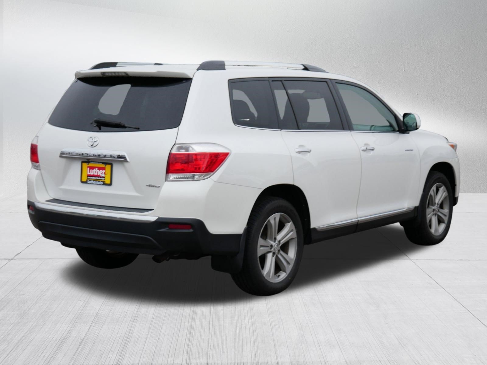 Used 2012 Toyota Highlander Limited w/ Tow Pkg AWD/4WD image 7