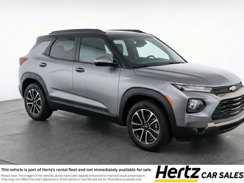 Used 2025 Chevrolet TrailBlazer LT FWD image 1