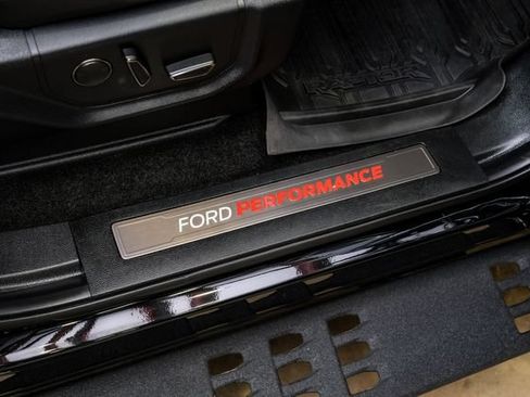 Used 2018 Ford F150 Raptor w/ Equipment Group 802A Luxury AWD/4WD image 68