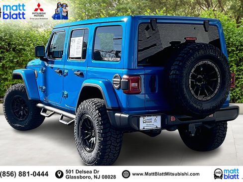 Used 2025 Jeep Wrangler Sahara image 13