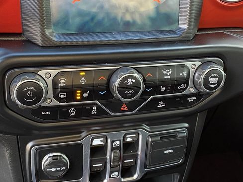 Used 2020 Jeep Gladiator Rubicon image 20