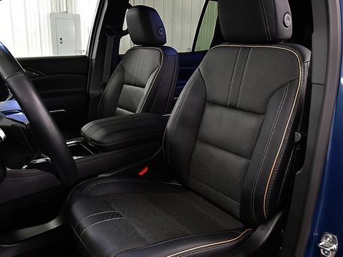 Used 2026 Chevrolet Traverse High Country w/ LPO, Floor Liner Package AWD/4WD image 26