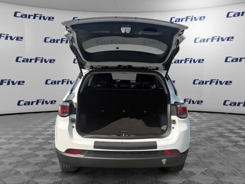 Used 2022 Jeep Compass Latitude AWD/4WD image 10