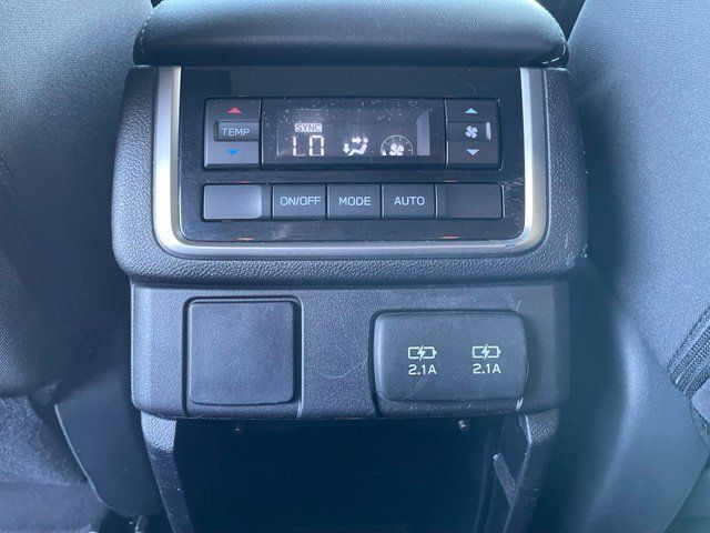 Used 2022 Subaru Ascent Premium w/ Convenience Package AWD/4WD image 25