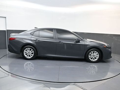 Used 2025 Toyota Camry LE image 2