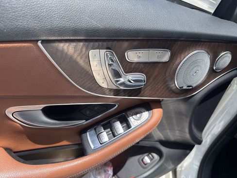 Used 2018 Mercedes-Benz C 300 Cabriolet image 11