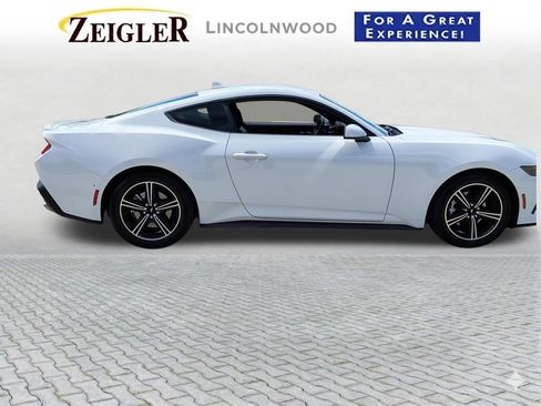 Used 2025 Ford Mustang Premium RWD image 10