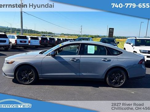 Used 2025 Honda Accord SE image 5