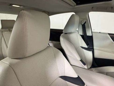 Used 2024 Lexus ES 350 w/ Premium Package FWD image 33